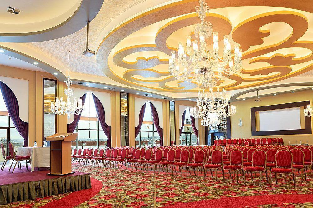 Kronos Hotel Golbası